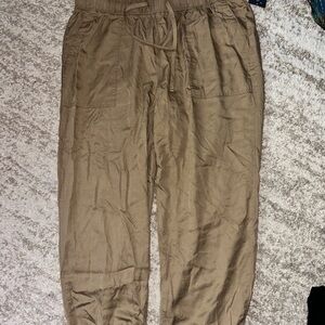 Women’s Tan cinched jogger pants